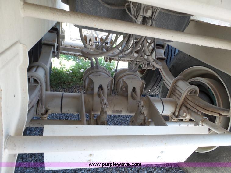 image for item L6583 2010 CTS 2010-BDT-40LP bottom dump trailer