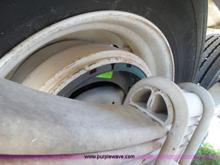 image for item L6583 2010 CTS 2010-BDT-40LP bottom dump trailer