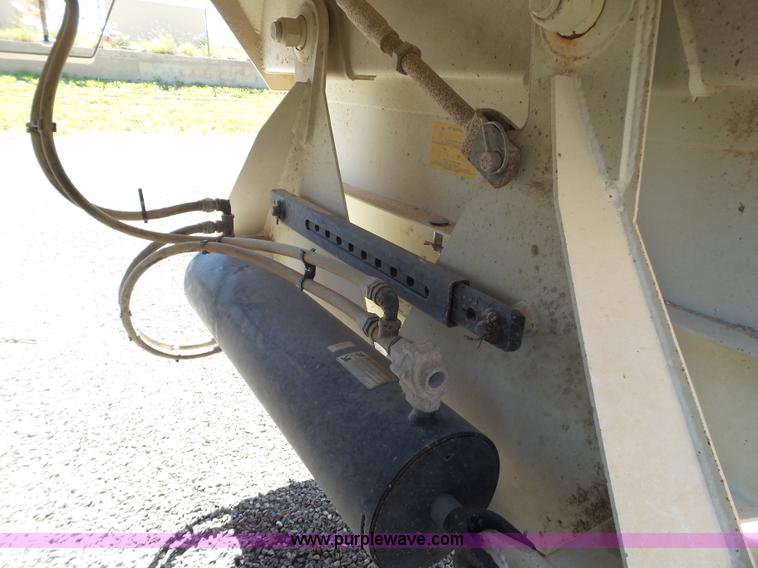 image for item L6583 2010 CTS 2010-BDT-40LP bottom dump trailer