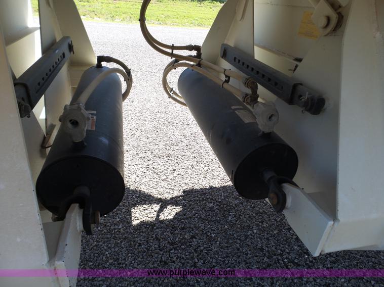 image for item L6583 2010 CTS 2010-BDT-40LP bottom dump trailer