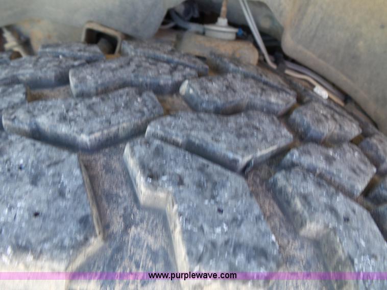 image for item L6584 2006 Chevrolet Silverado 2500 pickup truck