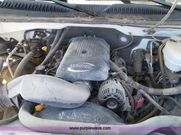 image for item L6584 2006 Chevrolet Silverado 2500 pickup truck