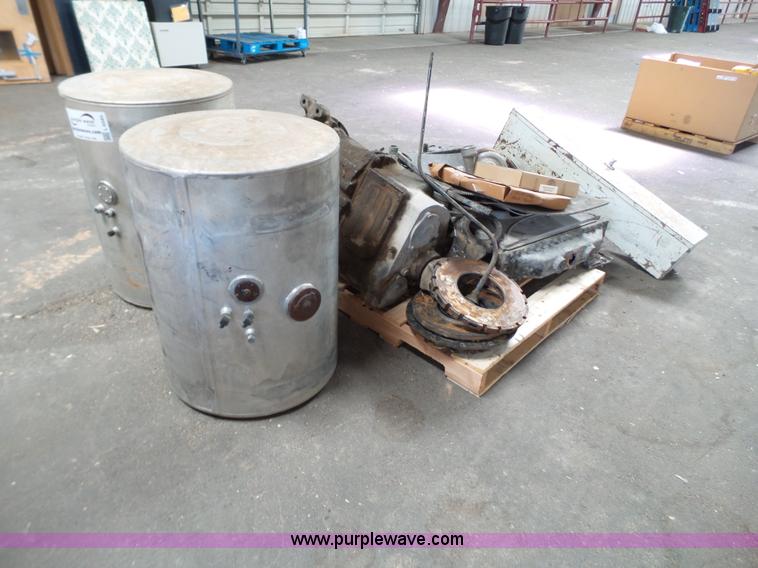 image for item L6585 Mack truck parts