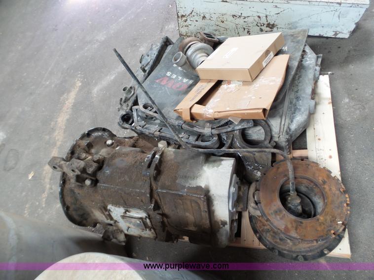 image for item L6585 Mack truck parts