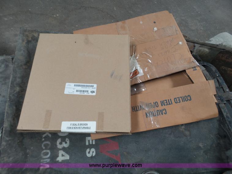 image for item L6585 Mack truck parts