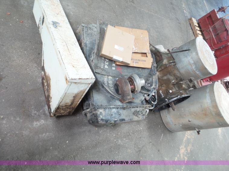 image for item L6585 Mack truck parts