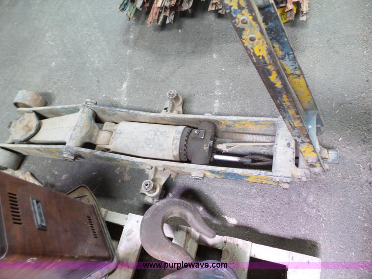 image for item L6586 Shop equipment