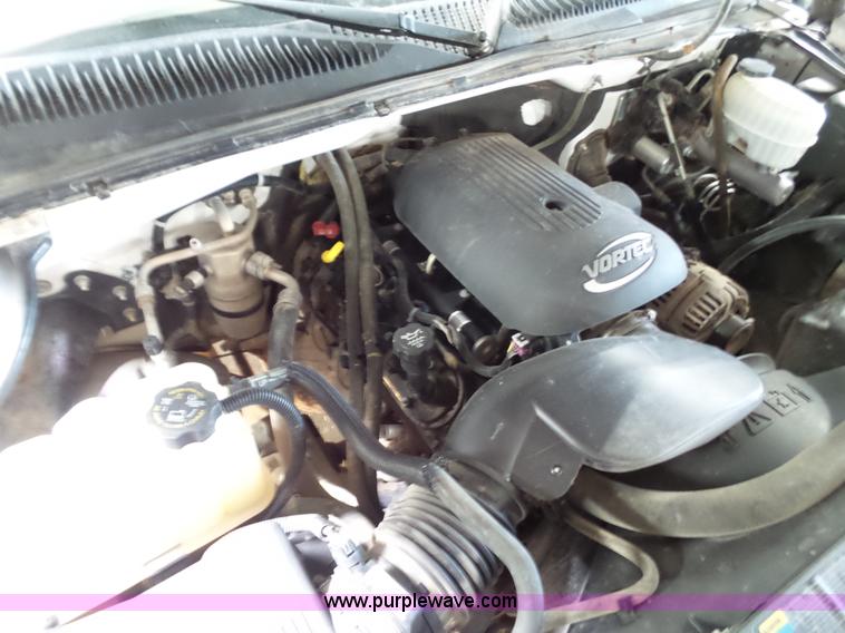 image for item L6588 2006 Chevrolet Silverado 2500HD Ext. Cab pickup truck