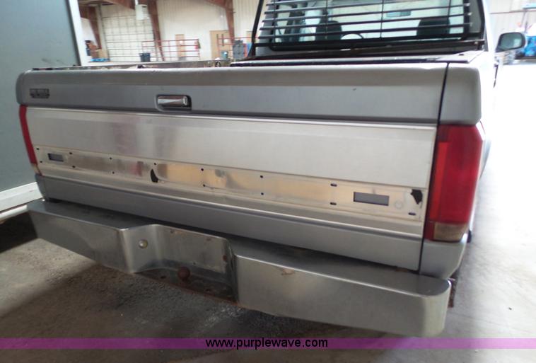 image for item L6591 1994 Ford F150 Ext. Cab pickup truck