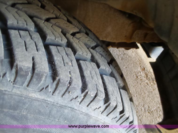 image for item L6591 1994 Ford F150 Ext. Cab pickup truck