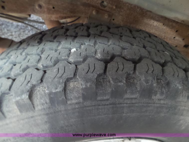 image for item L6591 1994 Ford F150 Ext. Cab pickup truck