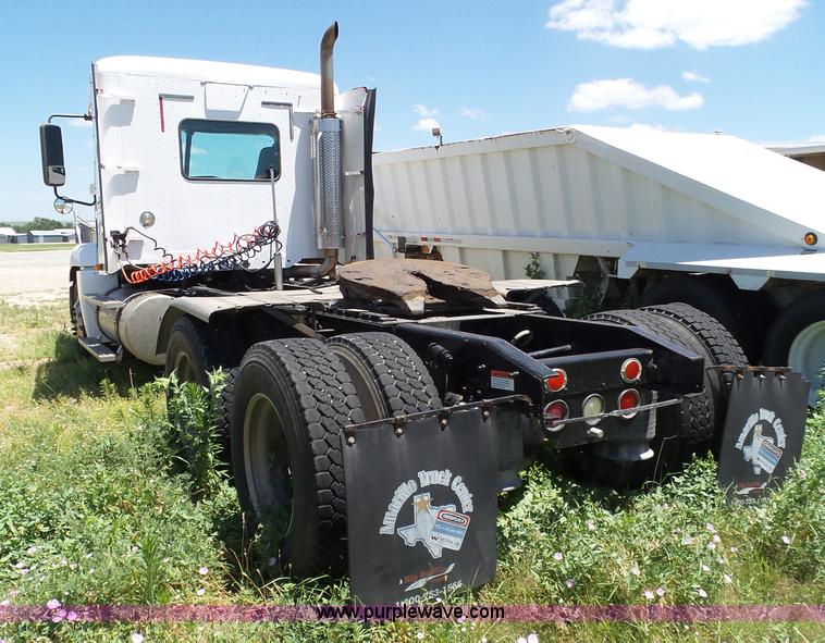 image for item L6592 1999 Freightliner Century Class semi truck