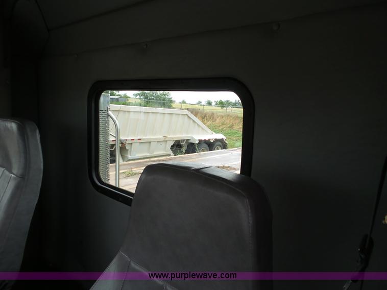 image for item L6592 1999 Freightliner Century Class semi truck