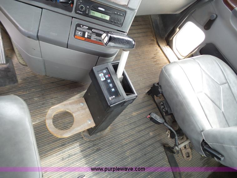 image for item L6592 1999 Freightliner Century Class semi truck