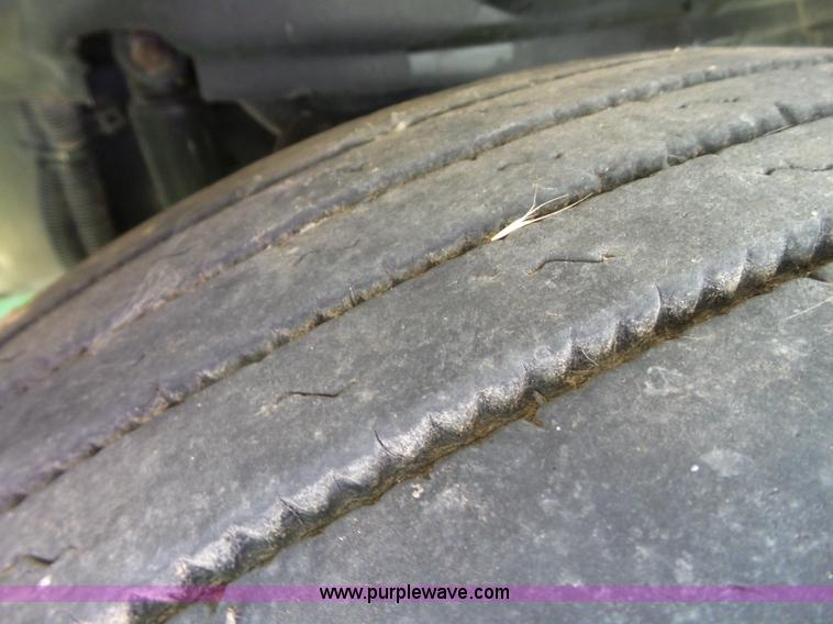 image for item L6592 1999 Freightliner Century Class semi truck