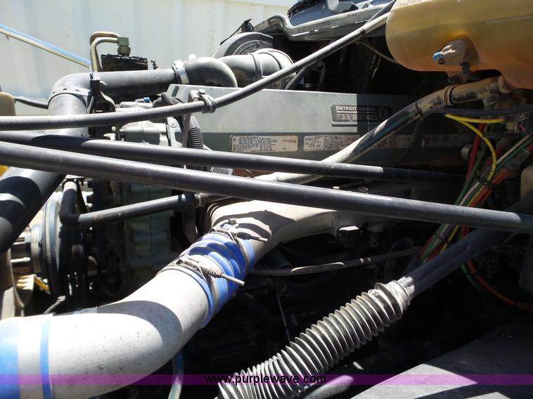 image for item L6592 1999 Freightliner Century Class semi truck