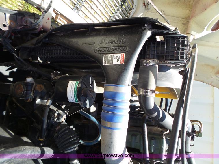 image for item L6592 1999 Freightliner Century Class semi truck