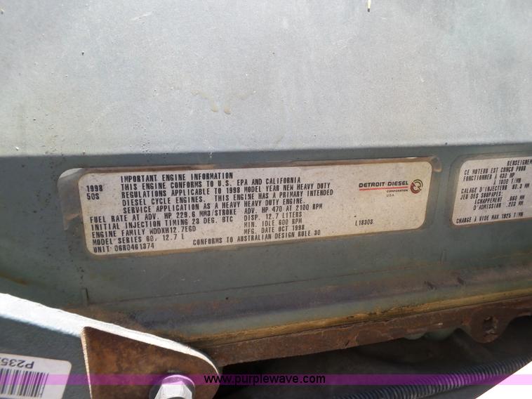 image for item L6592 1999 Freightliner Century Class semi truck