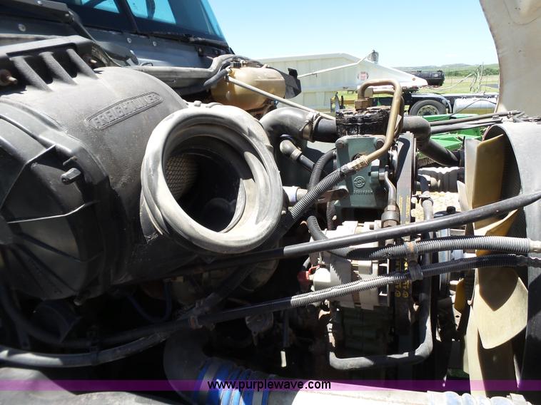 image for item L6592 1999 Freightliner Century Class semi truck