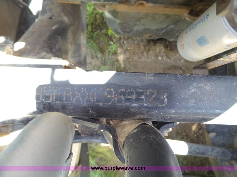 image for item L6592 1999 Freightliner Century Class semi truck