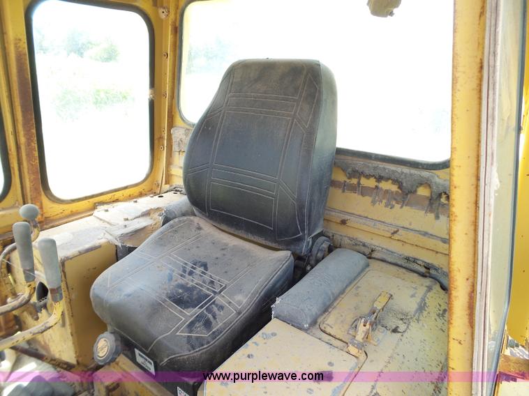 image for item L6594 Caterpillar D6D dozer