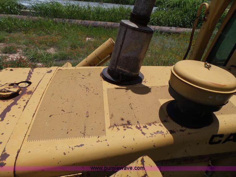 image for item L6594 Caterpillar D6D dozer