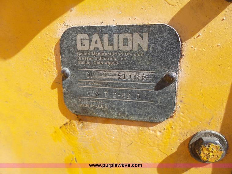 image for item L7232 Galion DU510086 vibratory double drum roller