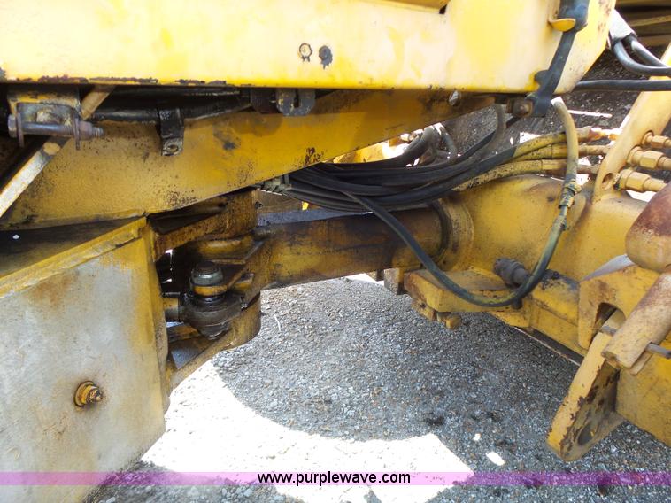 image for item L7232 Galion DU510086 vibratory double drum roller