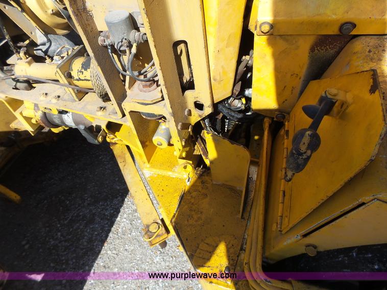 image for item L7232 Galion DU510086 vibratory double drum roller