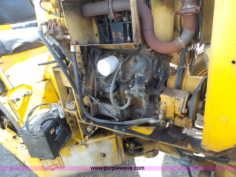 image for item L7232 Galion DU510086 vibratory double drum roller