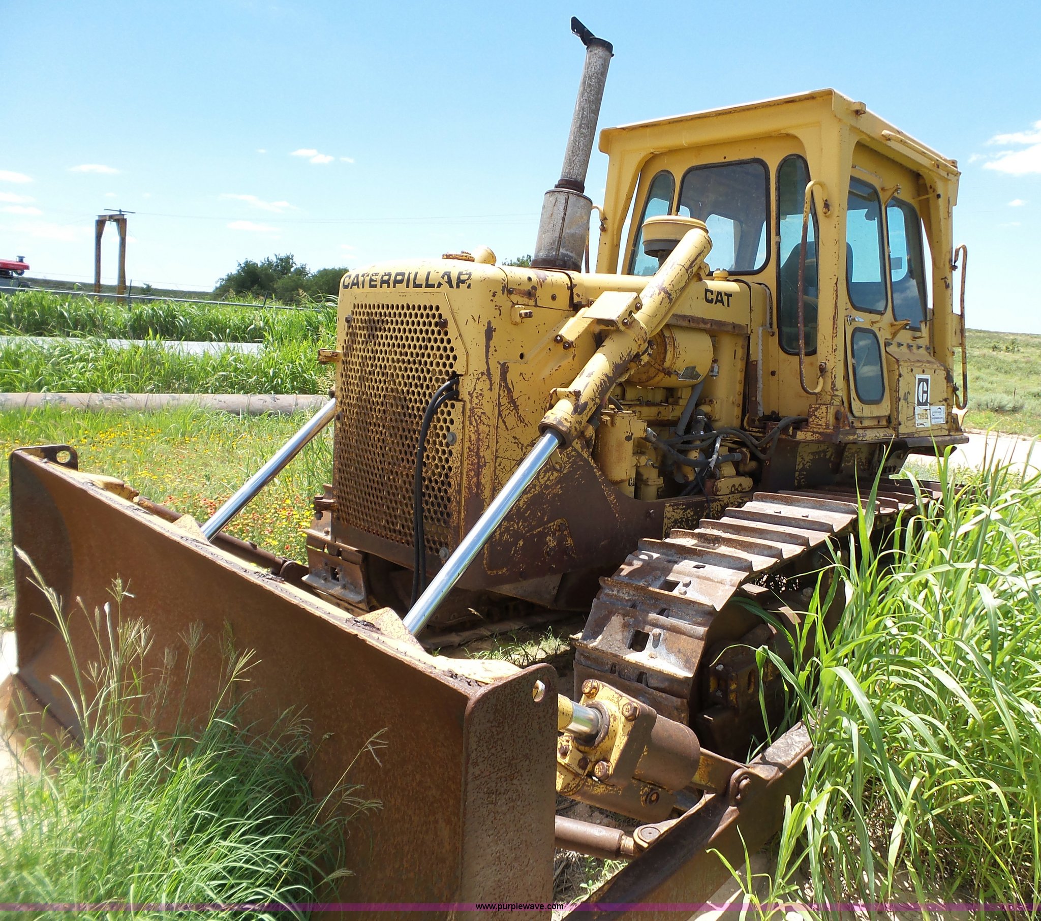Caterpillar D6D dozer in Canadian, TX Item L6594 sold Purple Wave