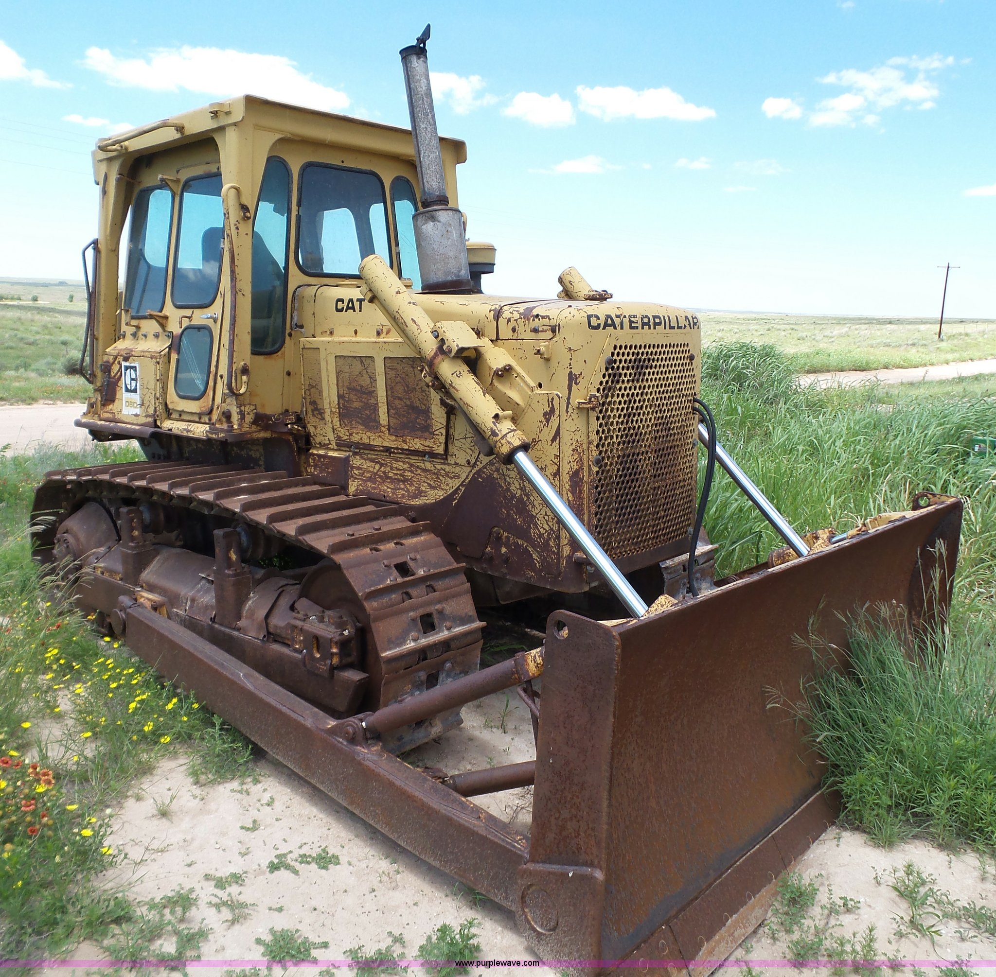 Caterpillar D6D dozer in Canadian, TX Item L6594 sold Purple Wave