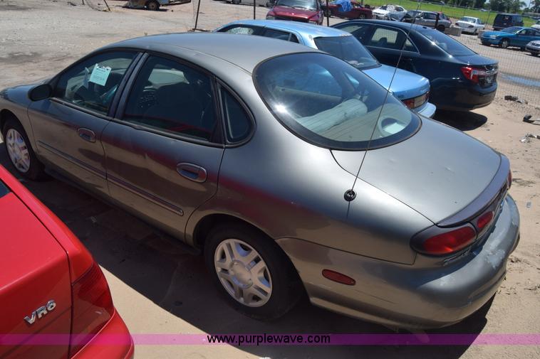 image for item BW9989 1999 Ford Taurus