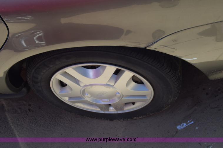 image for item BW9989 1999 Ford Taurus