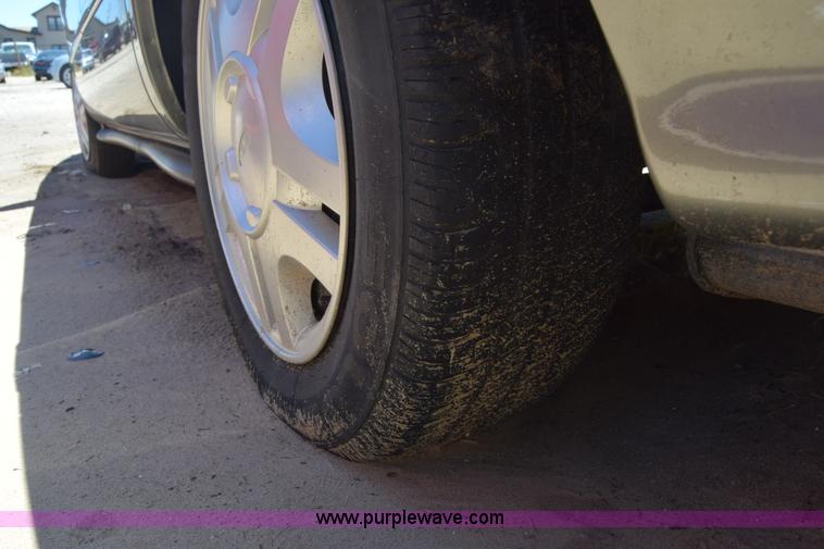 image for item BW9989 1999 Ford Taurus