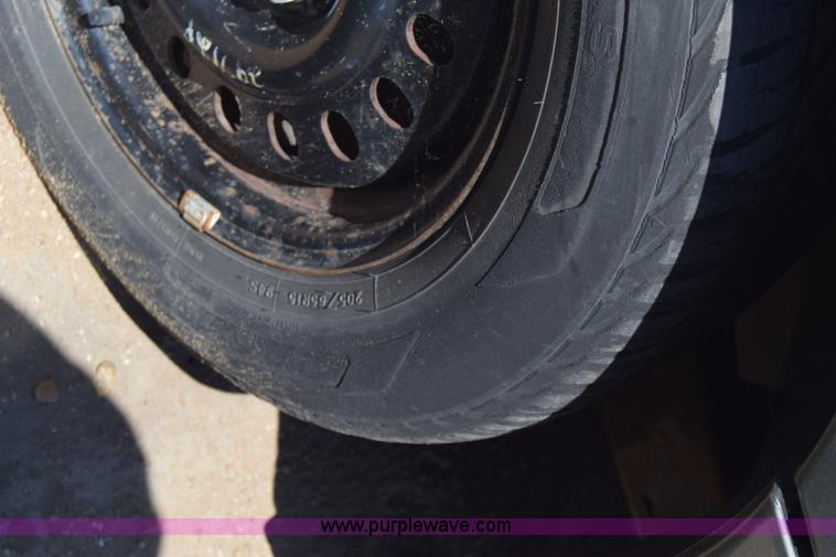 image for item BW9989 1999 Ford Taurus