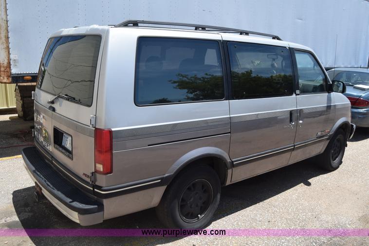 image for item BW9991 1993 Chevrolet Astro Extended van