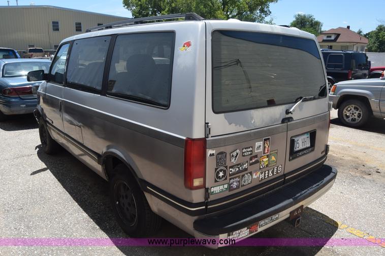 image for item BW9991 1993 Chevrolet Astro Extended van