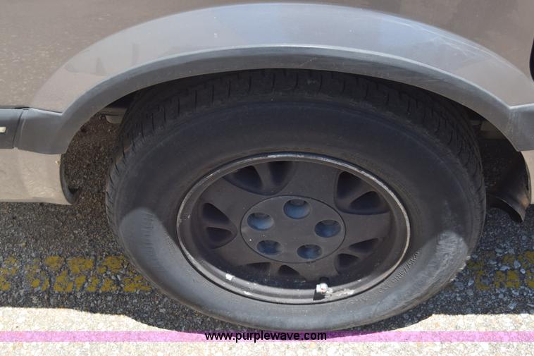 image for item BW9991 1993 Chevrolet Astro Extended van