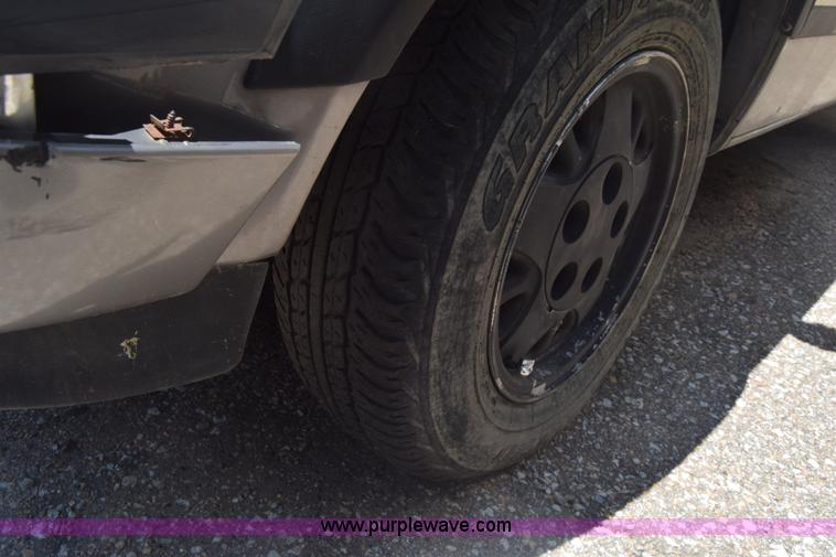 image for item BW9991 1993 Chevrolet Astro Extended van