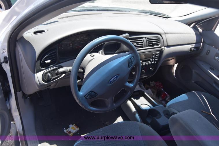 image for item BW9992 2000 Ford Taurus