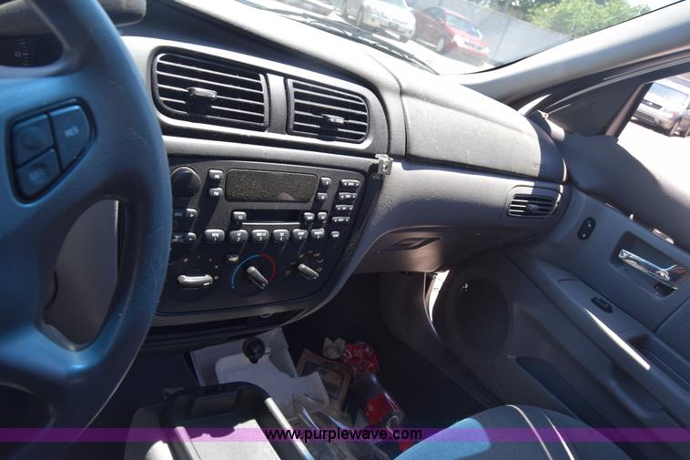 image for item BW9992 2000 Ford Taurus