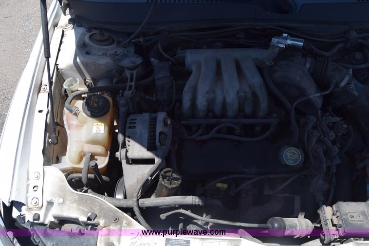 image for item BW9992 2000 Ford Taurus