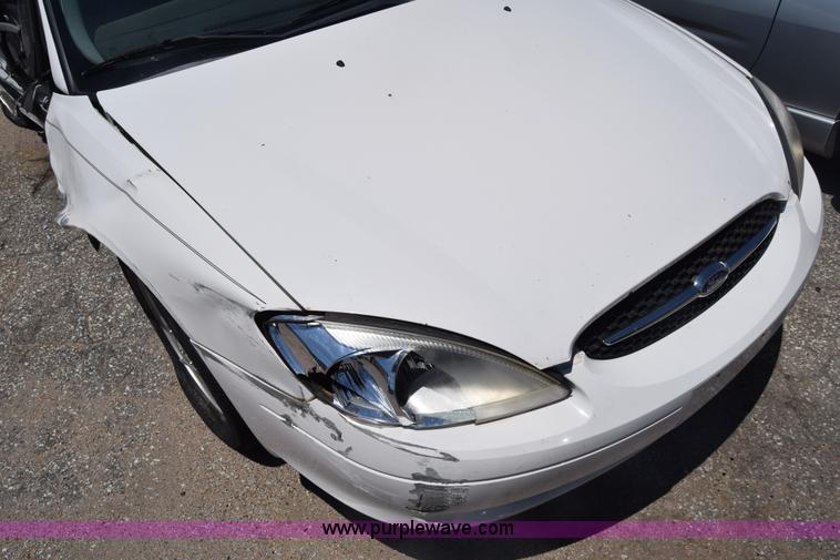 image for item BW9992 2000 Ford Taurus