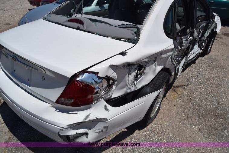 image for item BW9992 2000 Ford Taurus