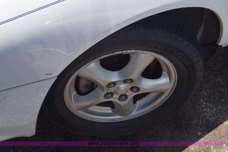 image for item BW9992 2000 Ford Taurus