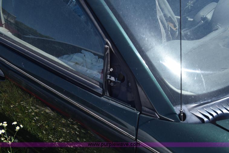 image for item BW9994 1996 Saturn SL SL1