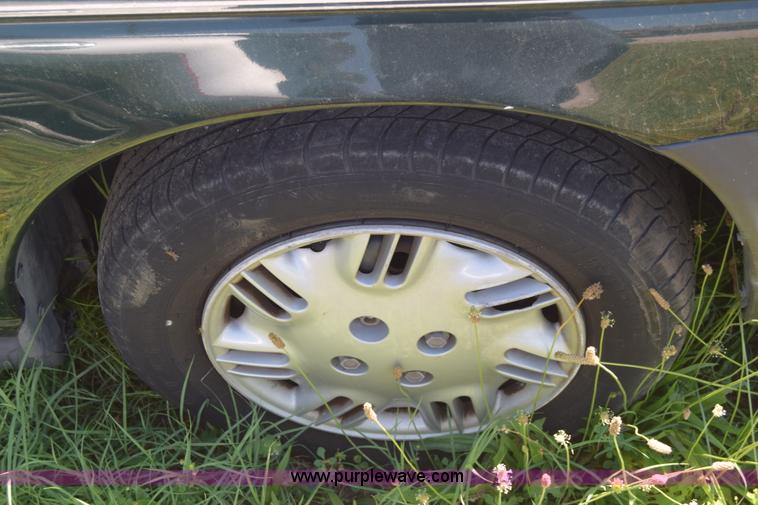 image for item BW9994 1996 Saturn SL SL1