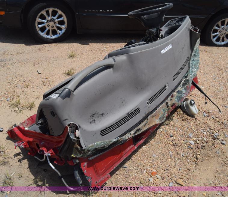 image for item CB9287 2002 Chevrolet Silverado 1500HD Crew Cab pickup truck parts