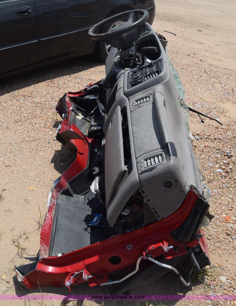 image for item CB9287 2002 Chevrolet Silverado 1500HD Crew Cab pickup truck parts